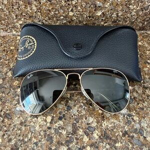Ray-Ban Classic Large Aviator Sunglasses RB3025 with Black Case